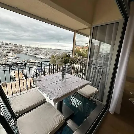 Vieux Port Splendide Vue * קאן